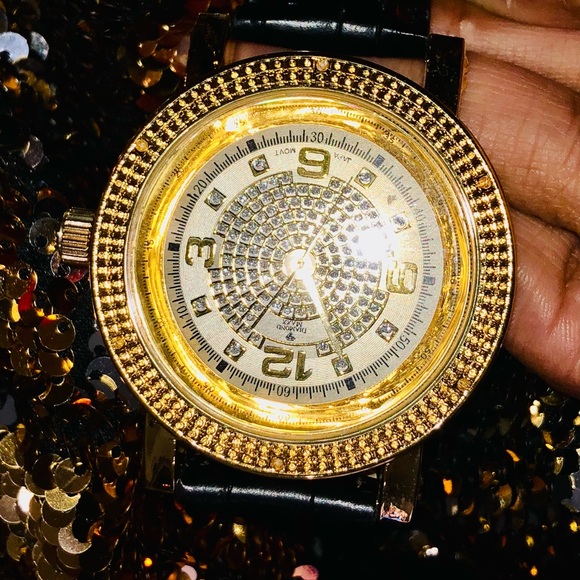 Real Diamond bezel watch custom made for men take elegant style to a new level - Picture 7 of 10